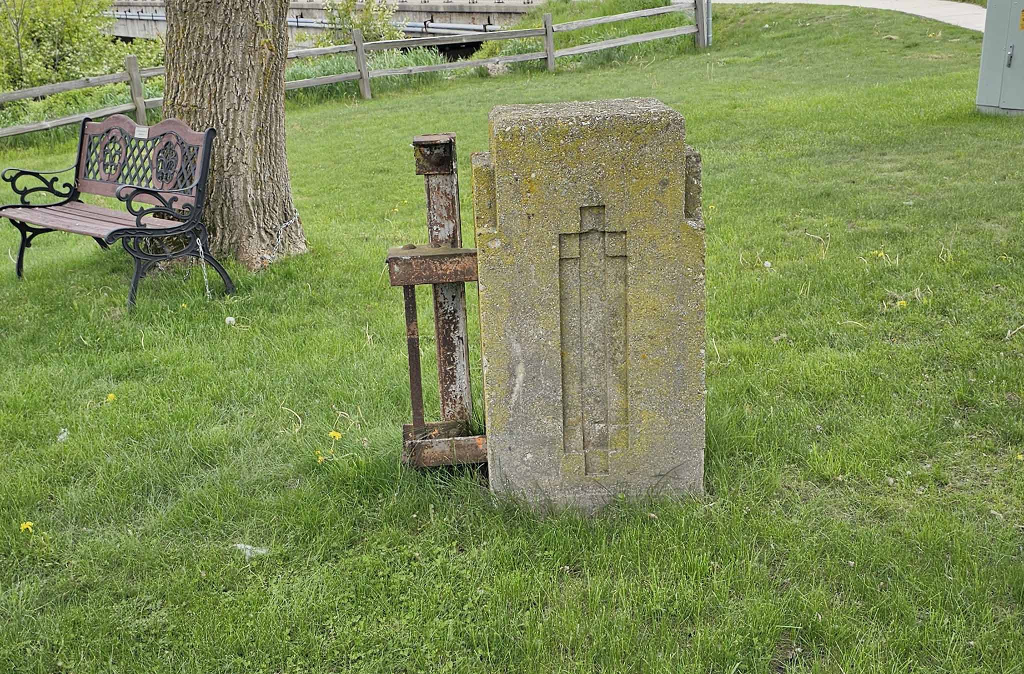 1932 Bridge Handrail Pillar